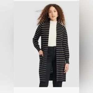 Black and White Striped Women's Sweater